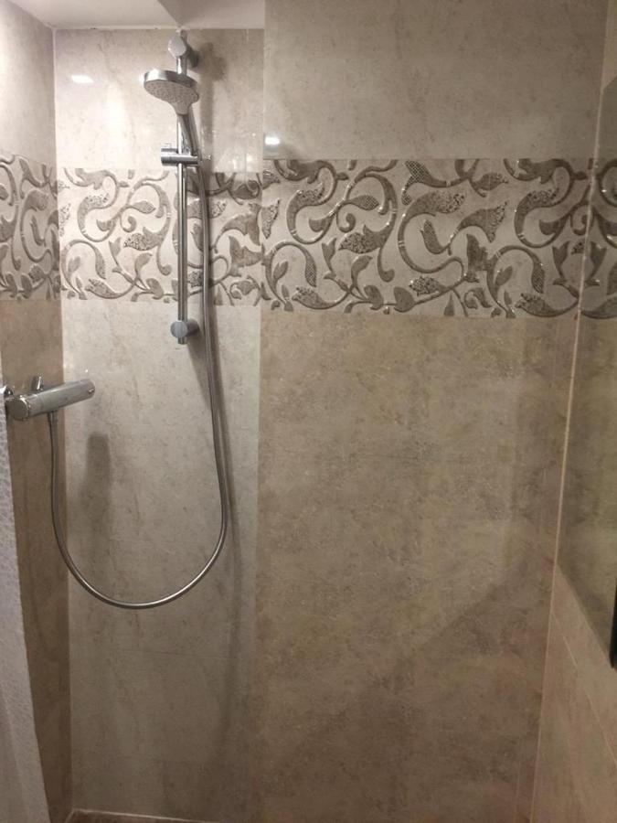 Old Town English Park Residence Крайова Екстериор снимка