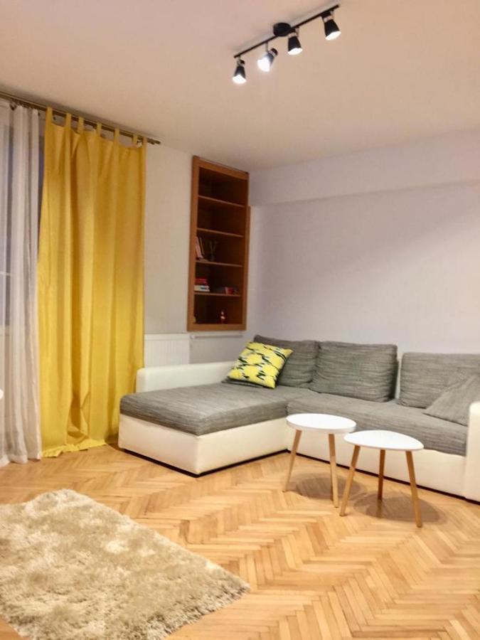 Old Town English Park Residence Крайова Екстериор снимка